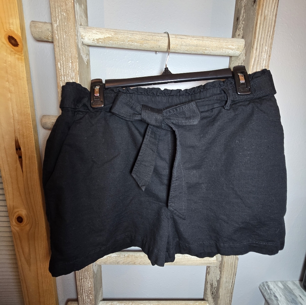 LC Lauren Conrad Black Elastic Waisted Shorts EUC size Large